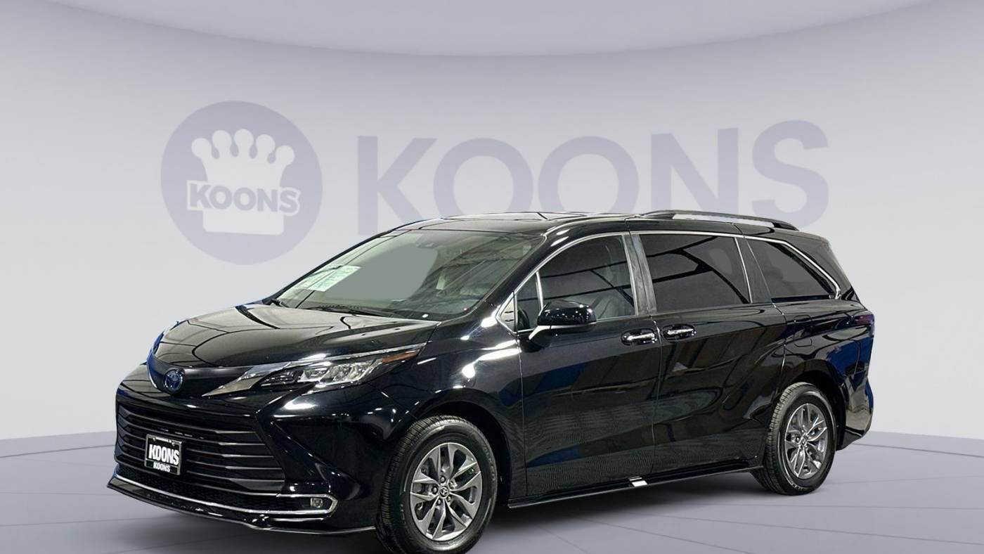 2023 Toyota Sienna XLE — Minivan — 50,688 mi — Woodbridge, VA