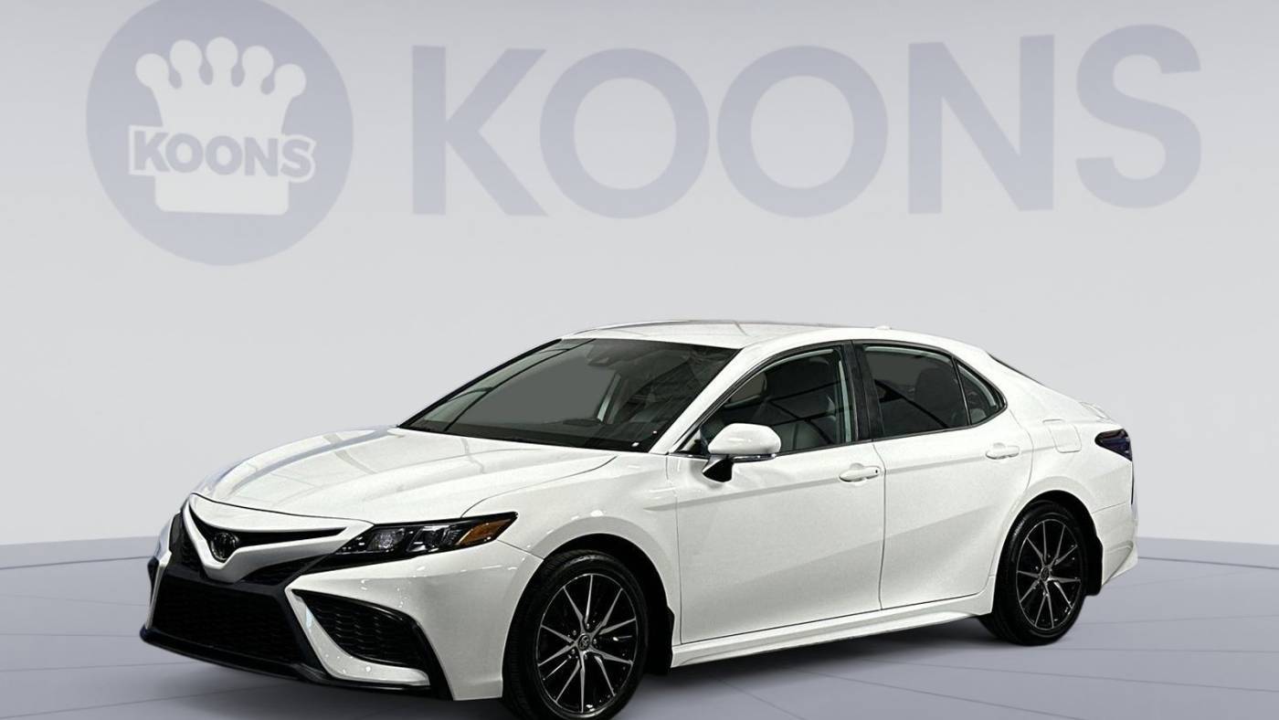 2022 Toyota Camry SE — Sedan — 34,539 mi — Woodbridge, VA