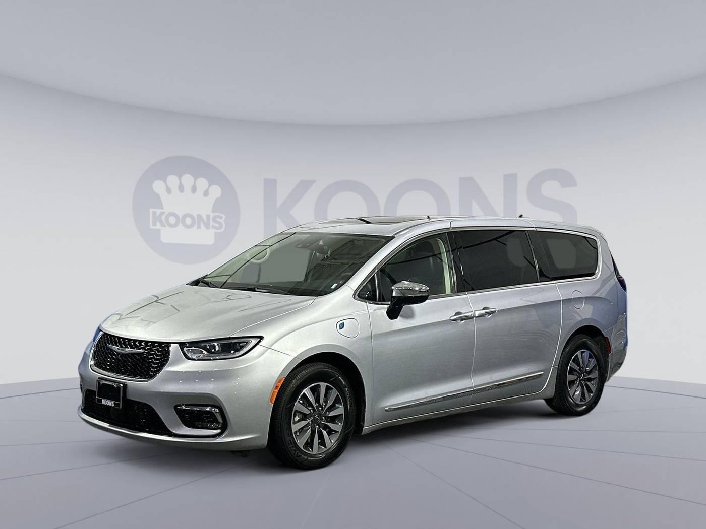 2023 Chrysler Pacifica Hybrid Limited — Minivan — 16,134 mi — Woodbridge, VA