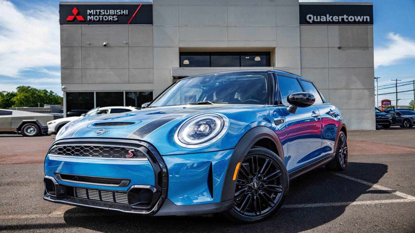 2023 MINI Hardtop Cooper S — Hatchback — 25,714 mi — Quakertown, PA