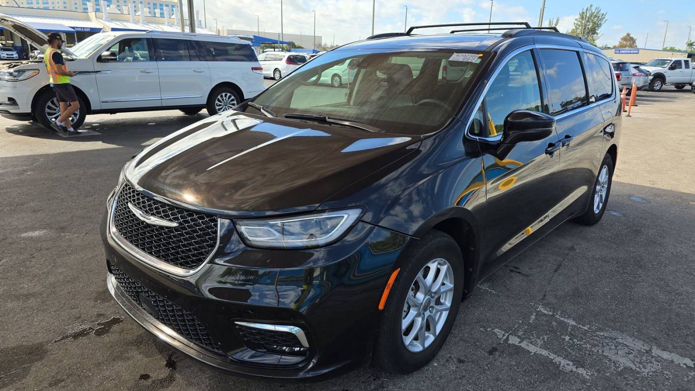 2022 Chrysler Pacifica Touring L — Minivan — 60,643 mi — Quakertown, PA