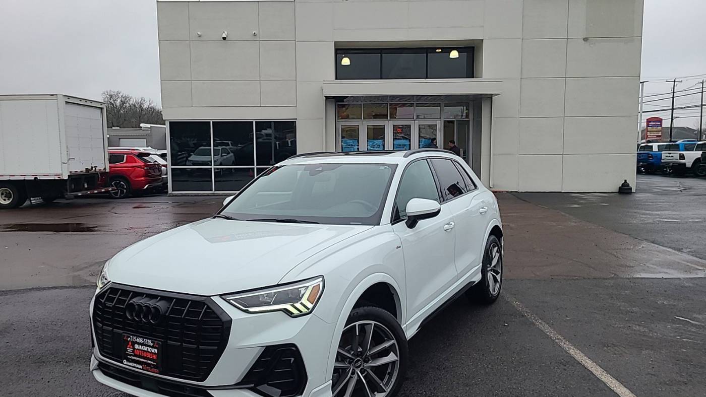 2022 Audi Q3 quattro S line Prem Plus 45 TFSI
