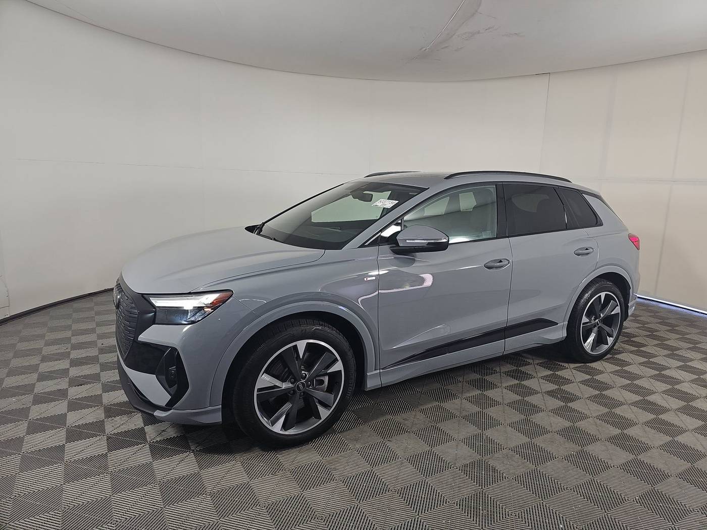 2025 Audi Q4 e-tron Premium — SUV — 3,707 mi — Quakertown, PA