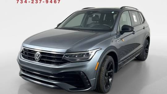 2023 Volkswagen Tiguan SE R-Line Black — SUV — 30,260 mi — Livonia, MI