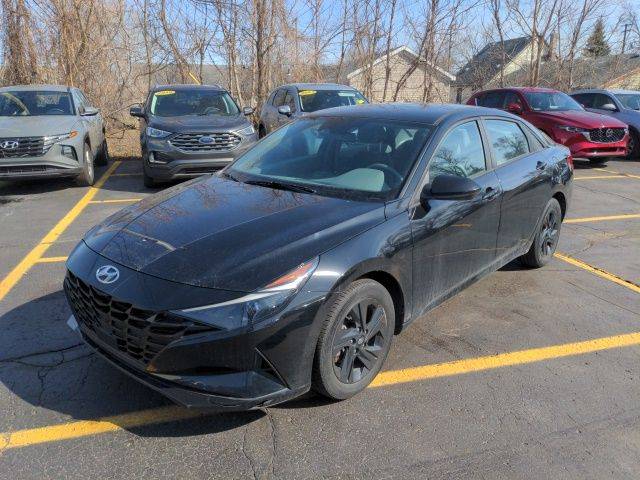 2022 Hyundai Elantra SEL — Sedan — 23,392 mi — Livonia, MI