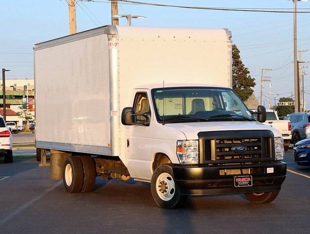 2024 Ford E-Series Cutaway Base — Chassis Cab Truck — 119,694 mi — Wheeling, IL