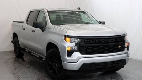 2022 Chevrolet Silverado 1500 Custom — Pickup Truck — 23,676 mi — Wheeling, IL