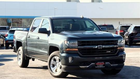 2017 Chevrolet Silverado 1500 LT — Pickup Truck — 102,000 mi — Wheeling, IL