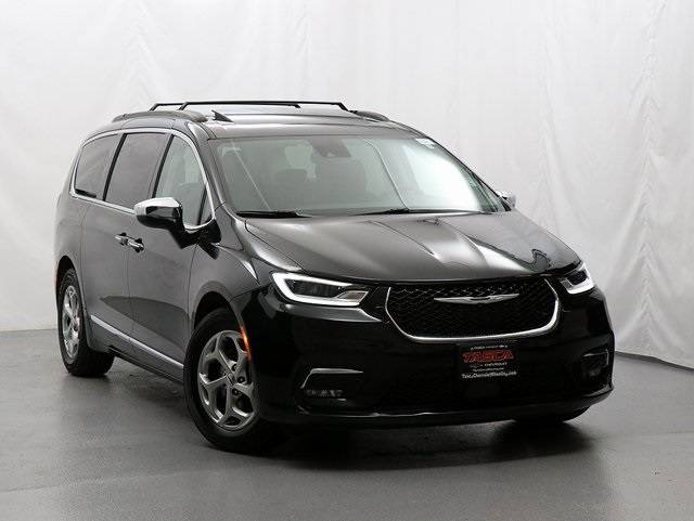 2023 Chrysler Pacifica Limited — Minivan — 58,122 mi — Wheeling, IL