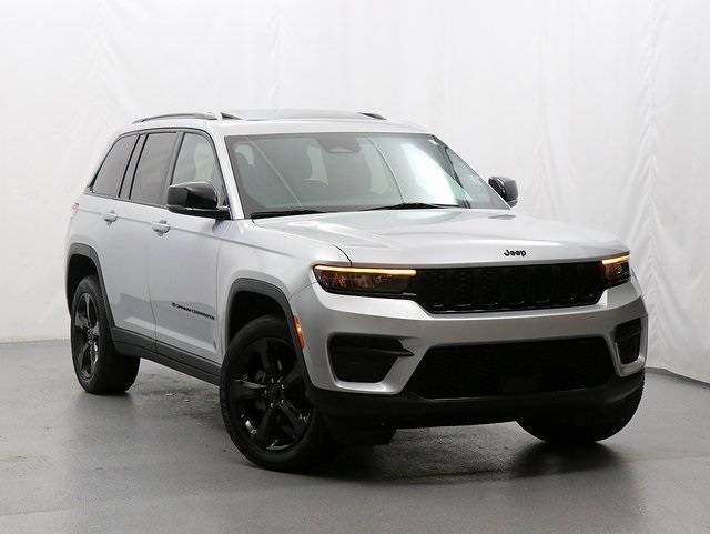 2023 Jeep Grand Cherokee Altitude — SUV — 13,428 mi — Wheeling, IL
