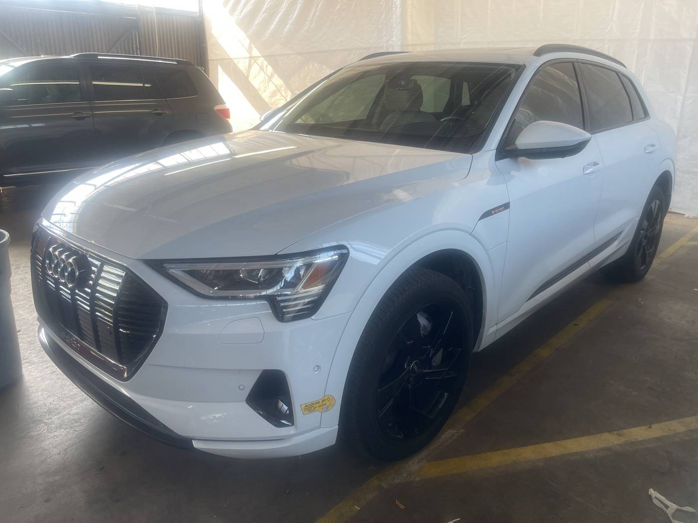 2022 Audi e-tron Premium — SUV — 21,585 mi — Santa Monica, CA
