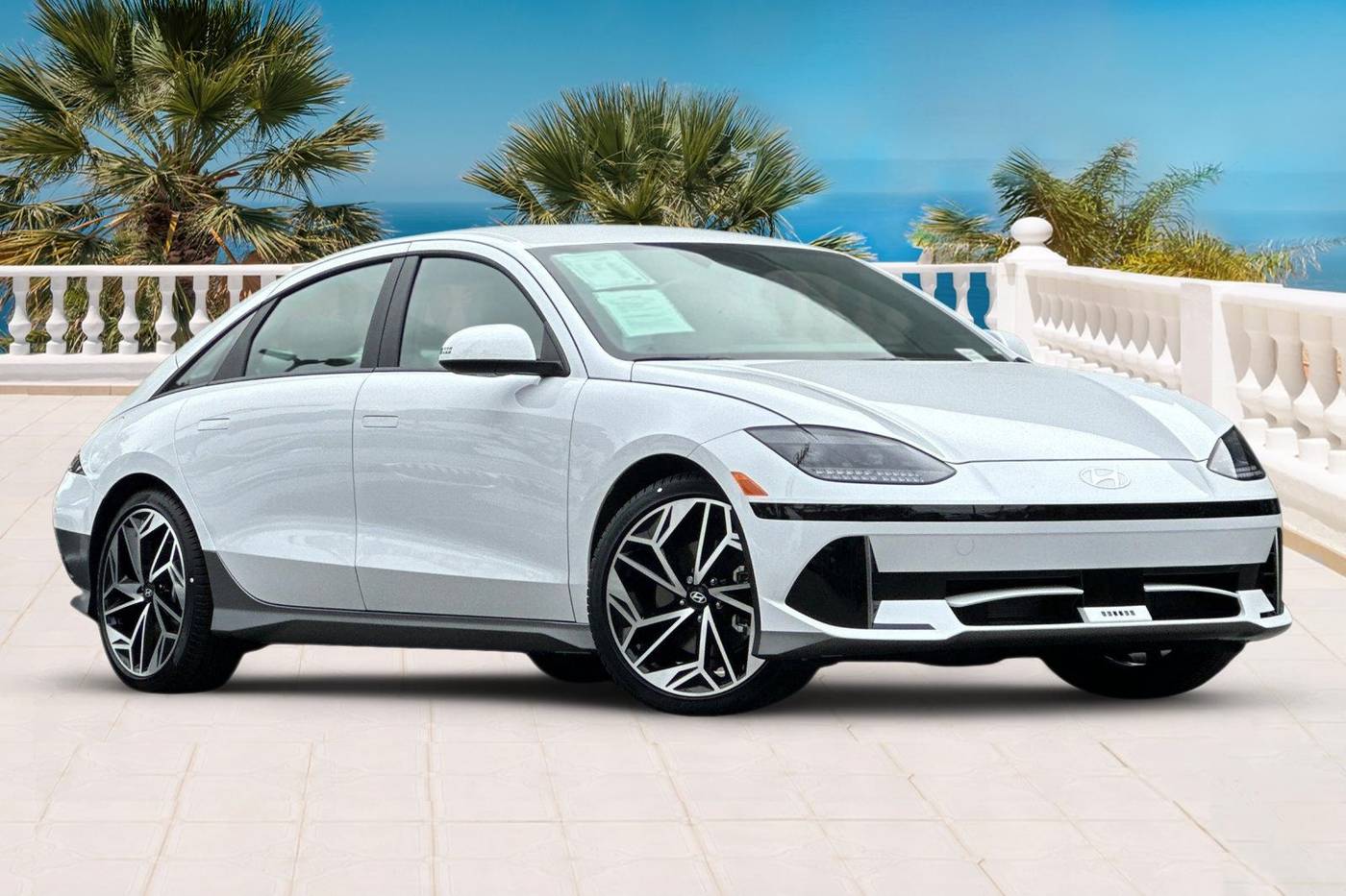 2025 Hyundai IONIQ 6 SEL — Sedan — 27 mi — Santa Monica, CA