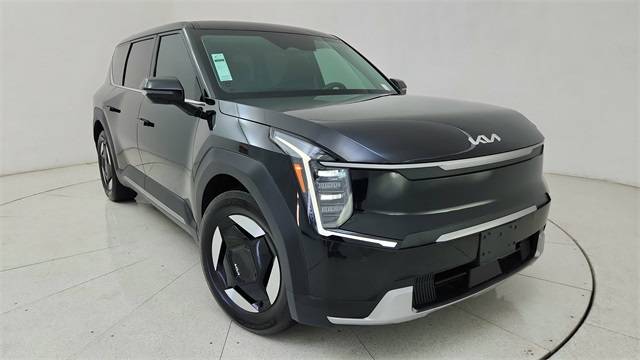 2024 Kia EV9 Light Long Range — SUV — 8,133 mi — Plano, TX