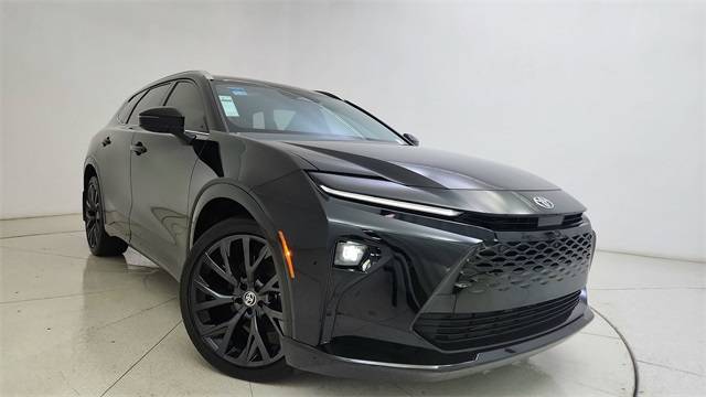 2025 Toyota Crown Signia Limited — SUV — 13,780 mi — Plano, TX