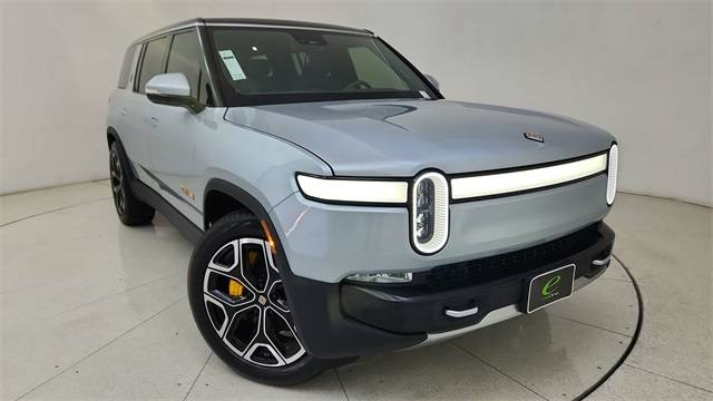 2022 Rivian R1S