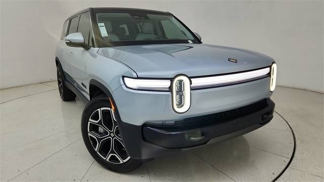 2025 Rivian R1S