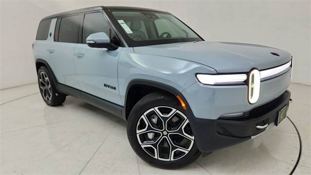 2025 Rivian R1S
