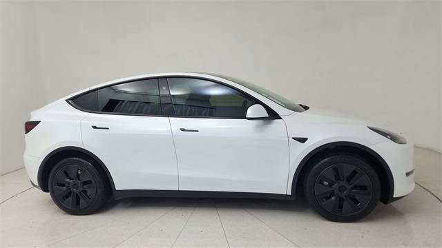 2025 Tesla Model Y Long Range — SUV — 6,919 mi — Plano, TX
