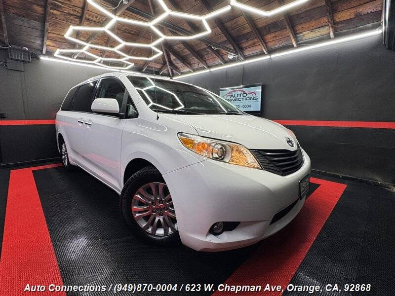 2013 Toyota Sienna XLE — Minivan — 135,870 mi — Orange, CA