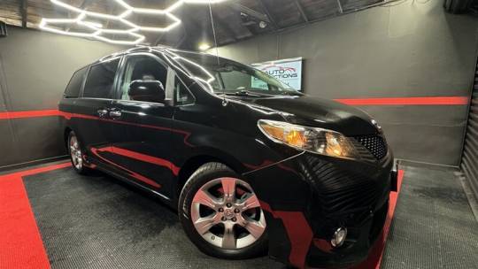2013 Toyota Sienna SE — Minivan — 73,746 mi — Orange, CA