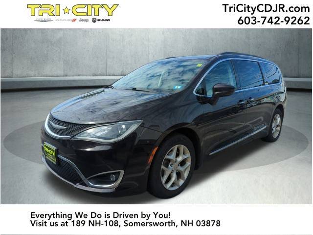 2017 Chrysler Pacifica Touring L — Minivan — 143,901 mi — Somersworth, NH