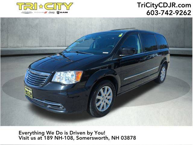 2015 Chrysler Town & Country Touring — Minivan — 105,150 mi — Somersworth, NH