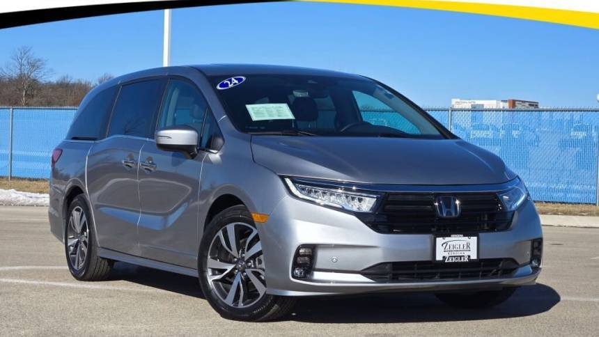 2024 Honda Odyssey Touring — Minivan — 15,500 mi — Kenosha, WI