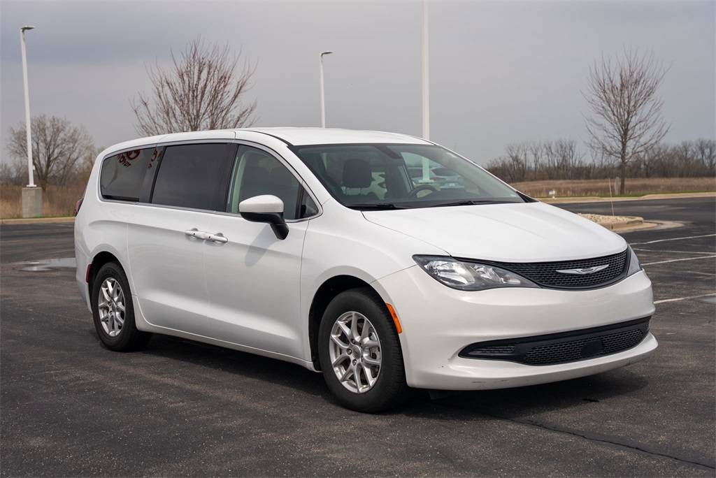 2022 Chrysler Voyager LX — Minivan — 55,118 mi — Mount Pleasant, WI