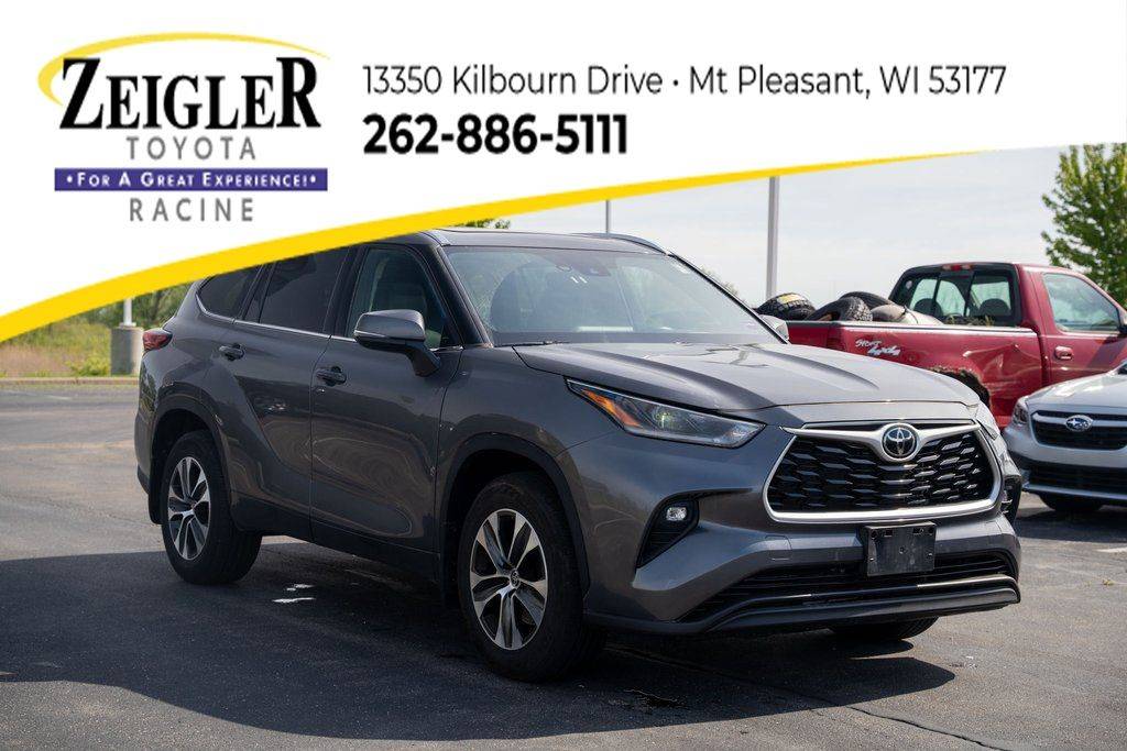 2021 Toyota Highlander XLE — SUV — 32,228 mi — Mount Pleasant, WI