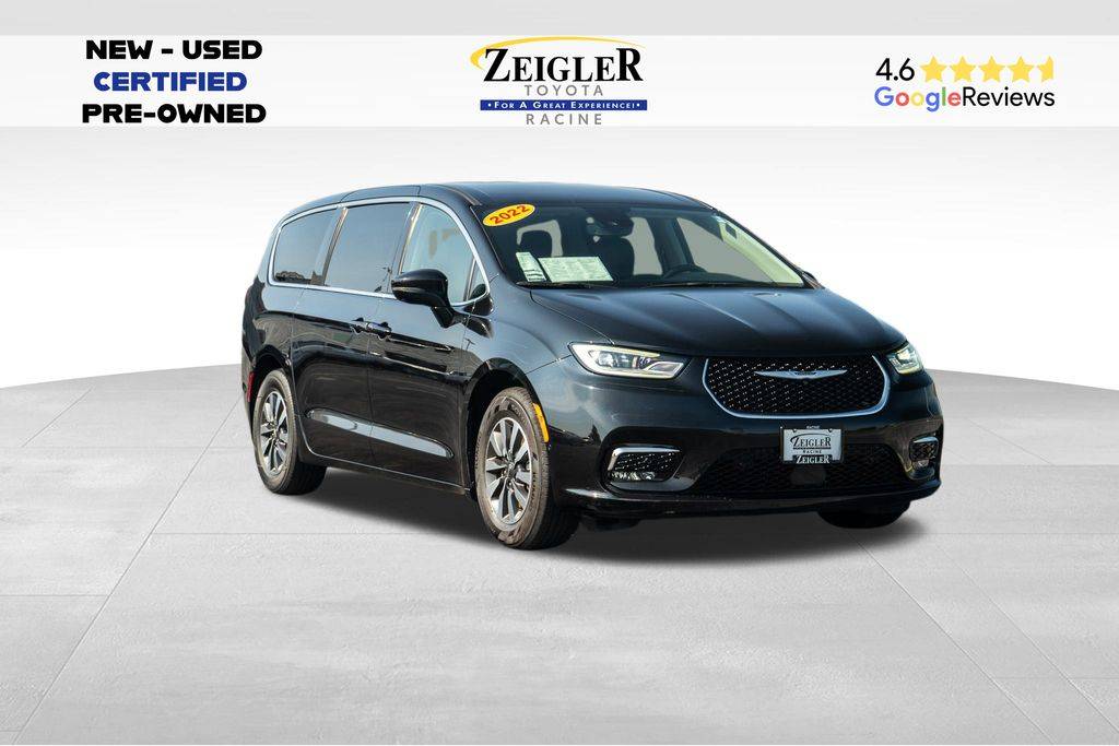 2022 Chrysler Pacifica Hybrid Touring L — Minivan — 55,947 mi — Mount Pleasant, WI