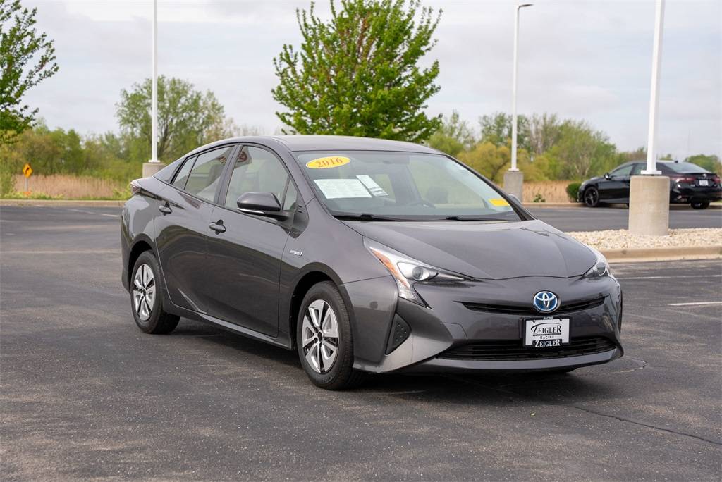 2016 Toyota Prius Two — Hatchback — 62,000 mi — Mount Pleasant, WI