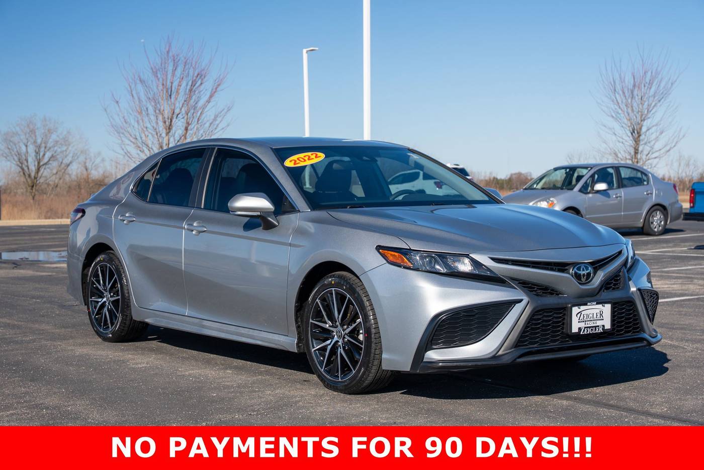 2022 Toyota Camry SE — Sedan — 40,229 mi — Mount Pleasant, WI