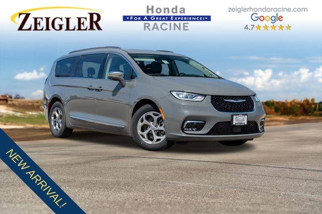 2022 Chrysler Pacifica Limited — Minivan — 86,217 mi — Mount Pleasant, WI