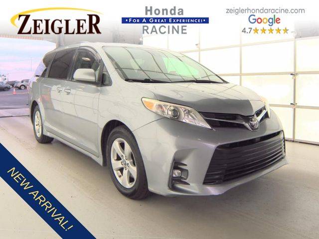 2018 Toyota Sienna L — Minivan — 83,957 mi — Mount Pleasant, WI