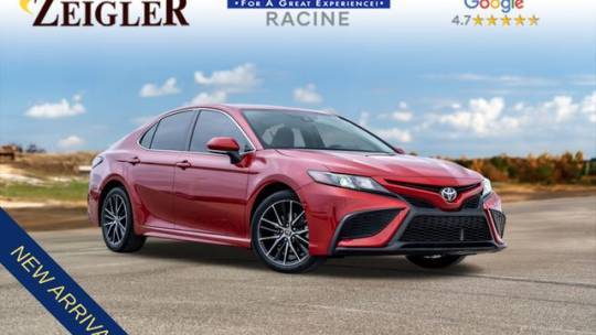 2022 Toyota Camry SE — Sedan — 28,852 mi — Mount Pleasant, WI