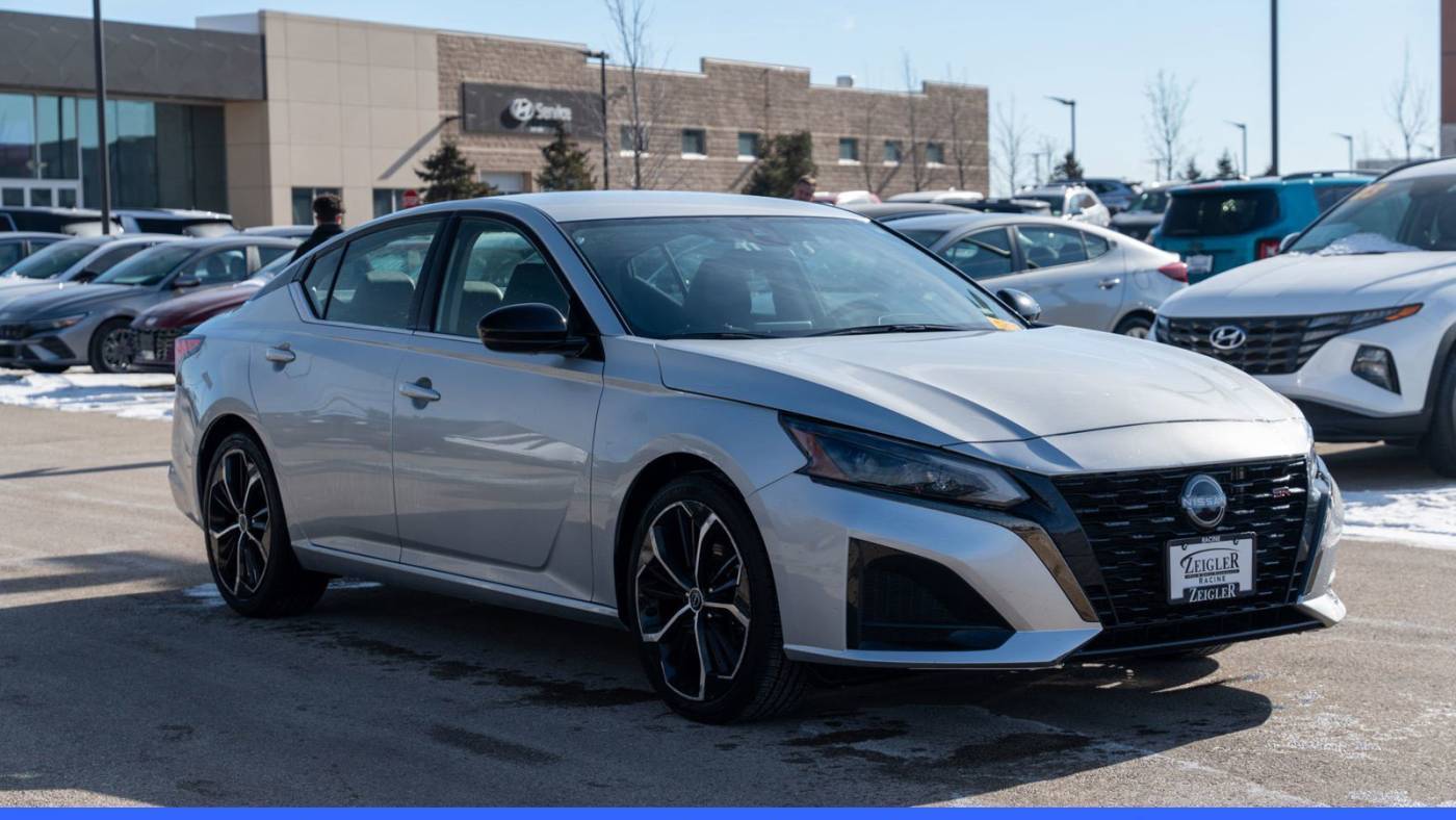 2023 Nissan Altima SR — Sedan — 52,647 mi — Mount Pleasant, WI