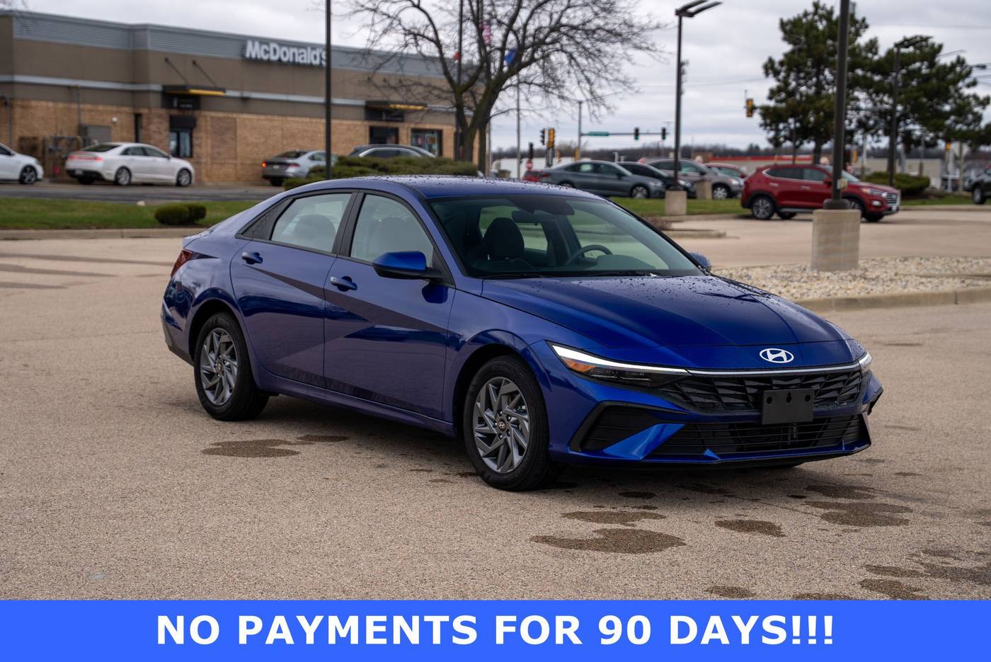 2024 Hyundai Elantra Hybrid Blue — Sedan — 8,814 mi — Mount Pleasant, WI