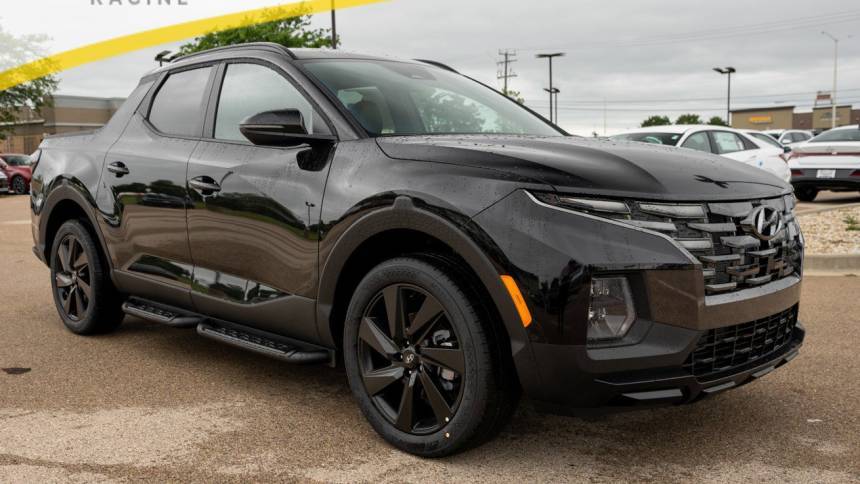 2024 Hyundai Santa Cruz NIGHT — Pickup Truck — 35 mi — Mount Pleasant, WI