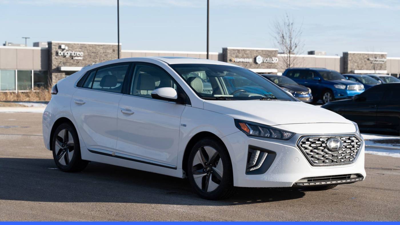 2020 Hyundai Ioniq Hybrid SEL — Hatchback — 56,852 mi — Mount Pleasant, WI