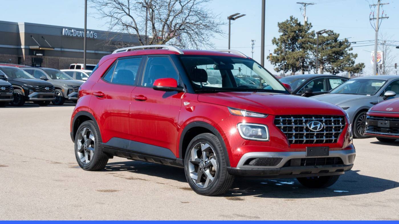 2022 Hyundai Venue Limited — SUV — 43,963 mi — Mount Pleasant, WI