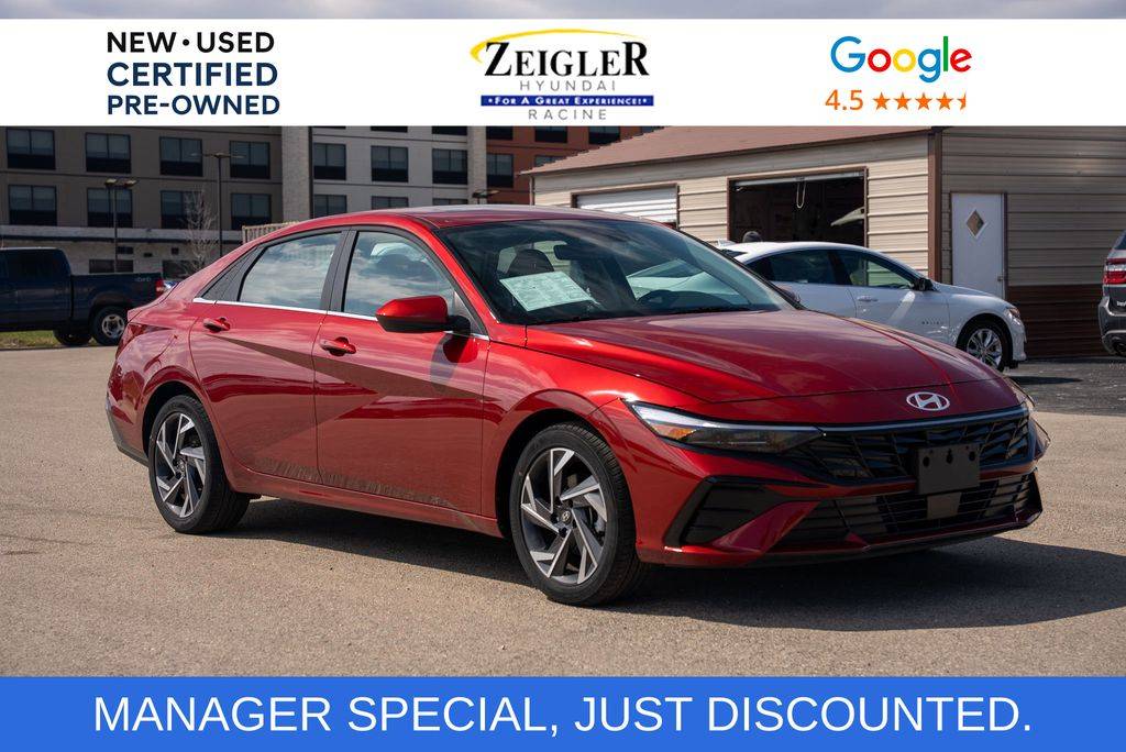 2024 Hyundai Elantra SEL — Sedan — 61 mi — Mount Pleasant, WI