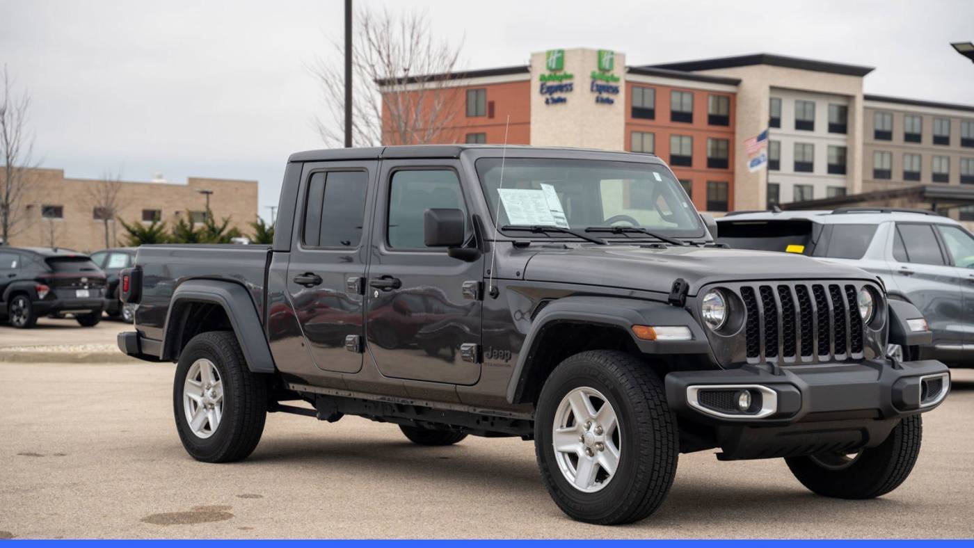 2023 Jeep Gladiator Sport S — Pickup Truck — 48,364 mi — Mount Pleasant, WI