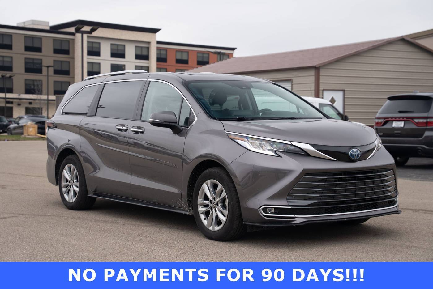 2023 Toyota Sienna Limited — Minivan — 28,111 mi — Mount Pleasant, WI