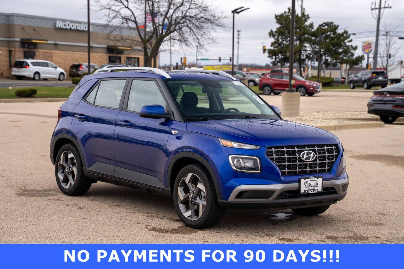 2024 Hyundai Venue SEL — SUV — 3,670 mi — Mount Pleasant, WI