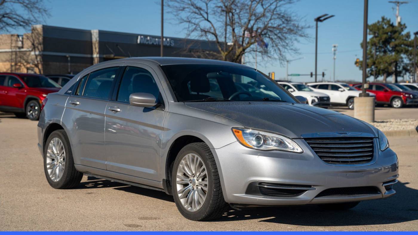 2013 Chrysler 200 LX — Sedan — 37,324 mi — Mount Pleasant, WI