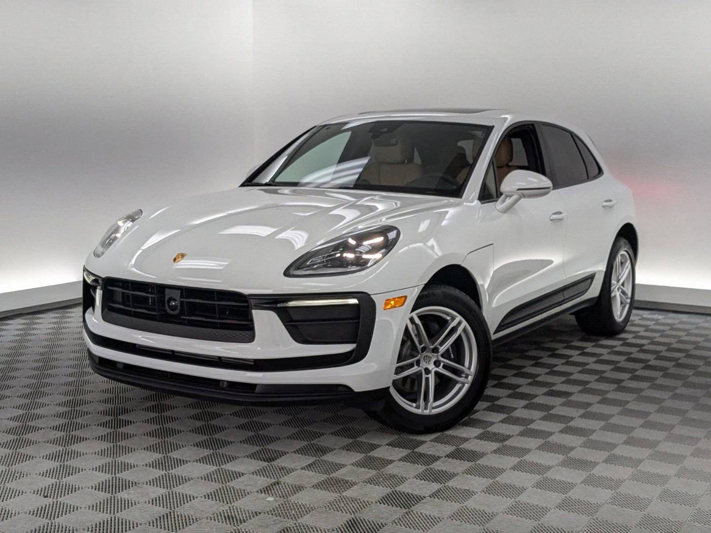 2025 Porsche Macan Macan — SUV — 5,293 mi — Hardeeville, SC