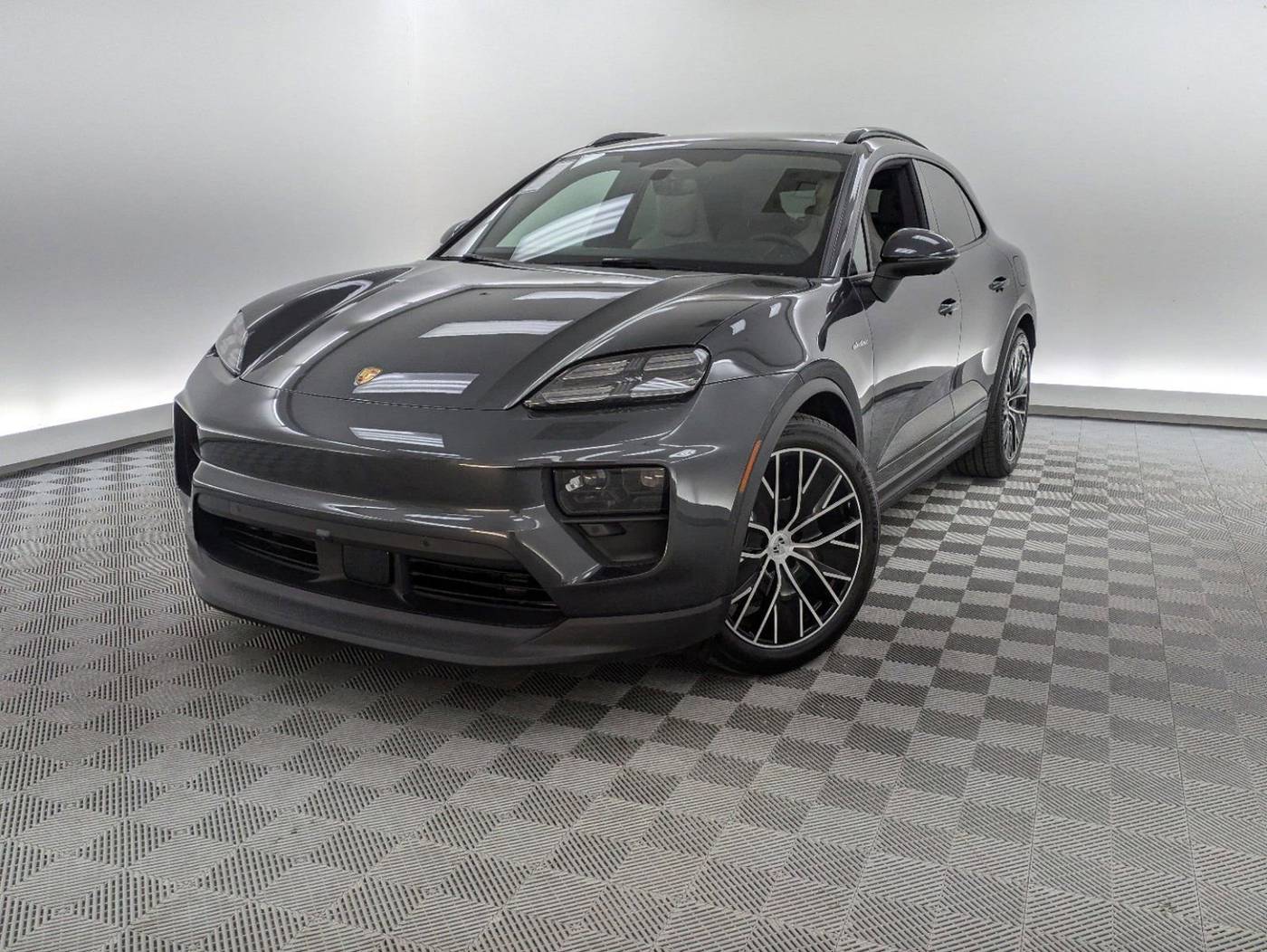 2024 Porsche Macan Electric 4 — SUV — 1,120 mi — Hardeeville, SC