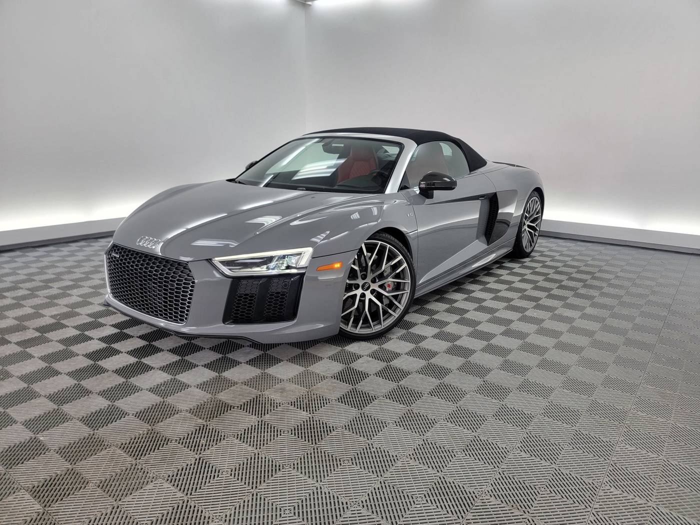 2018 Audi R8 V10 plus — Convertible — 11,552 mi — Hardeeville, SC