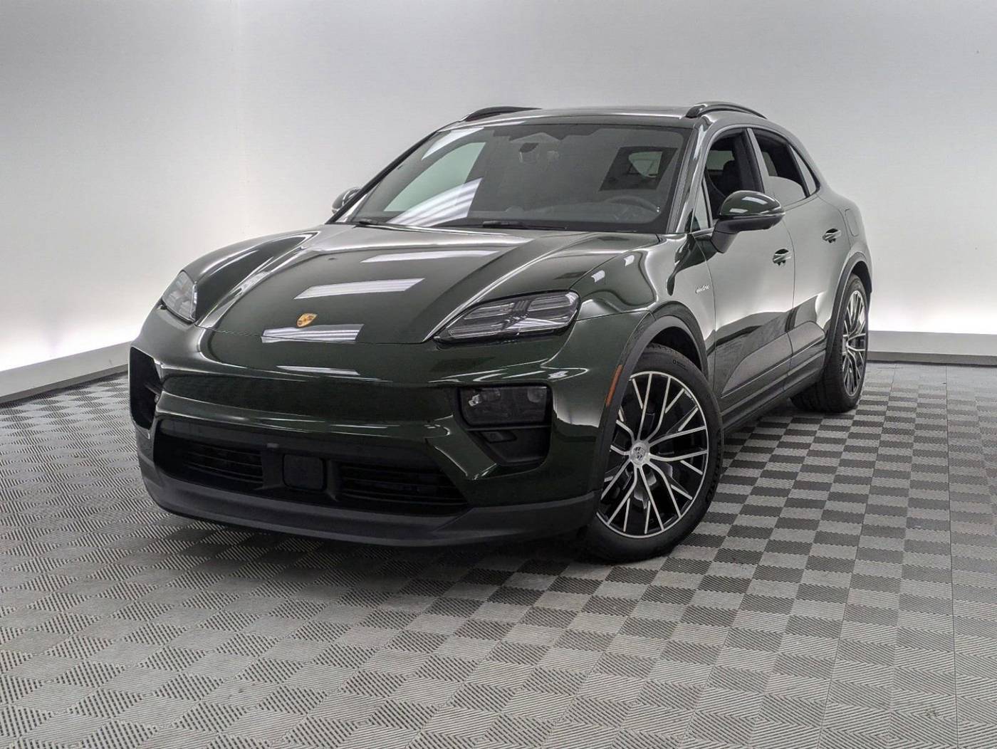 2024 Porsche Macan Electric 4 — SUV — 5,069 mi — Hardeeville, SC