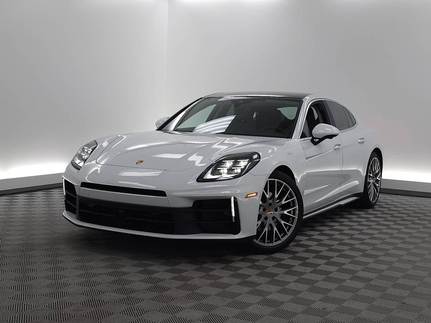 2025 Porsche Panamera 4 — Sedan — 5,682 mi — Hardeeville, SC